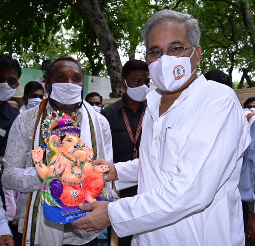 Permission granted by Chief Minister to sell statues up to four feet for Ganesh festival
